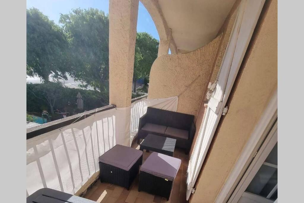 Bel Appartement Avec Balcon Et Parking Prive Le Beausset Exteriér fotografie
